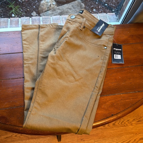 Aeropostale Men's Khaki Pants - Picture 2 of 3